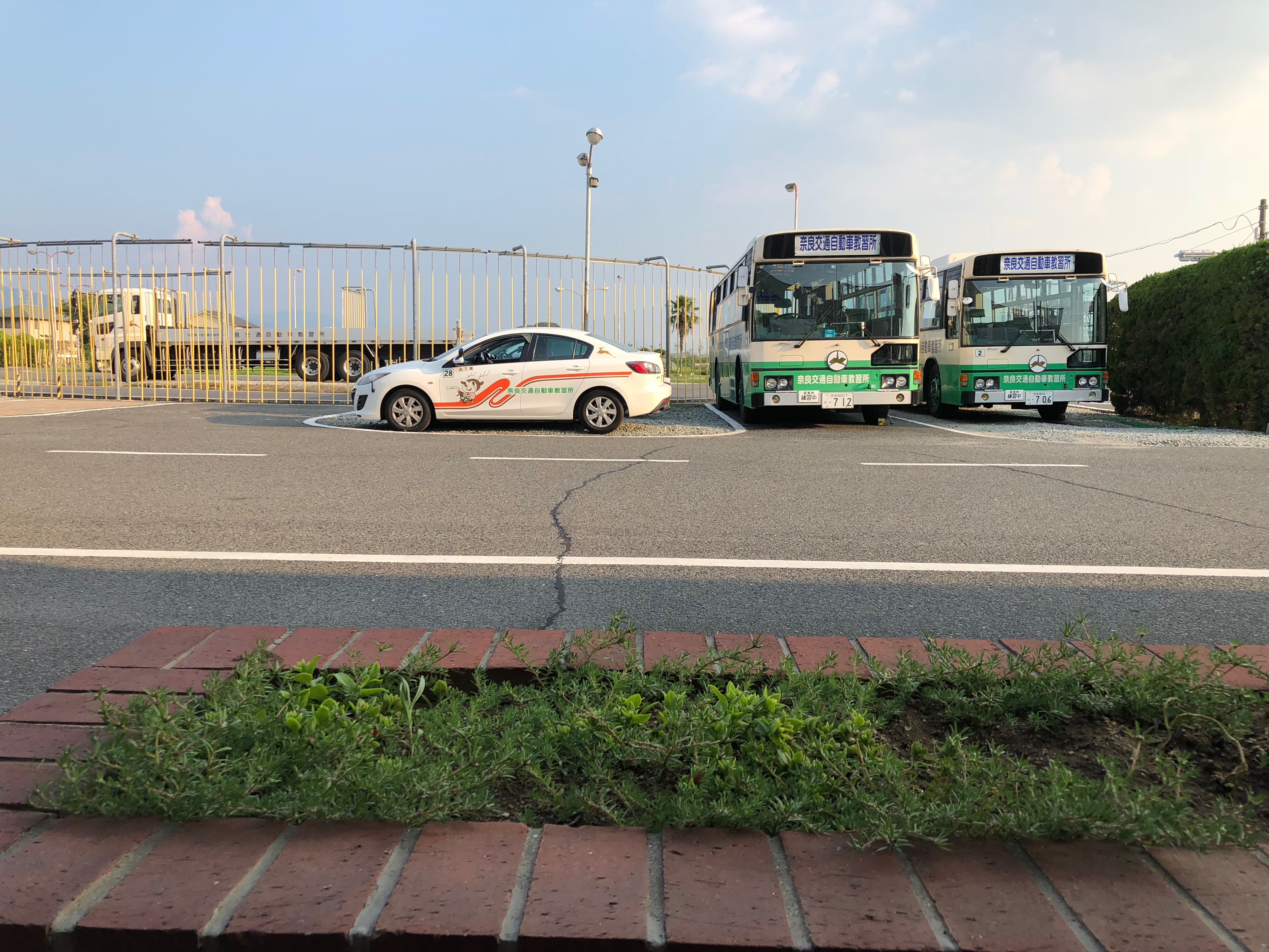 奈良交通自動車教習所のバス