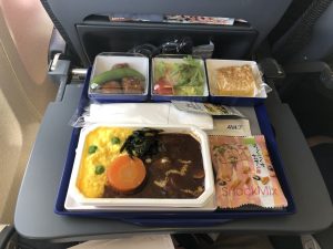 ANA関西空港、大連便のエコノミークラス機内食