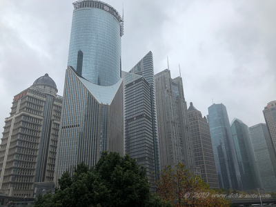 上海 高層ビル群の風景